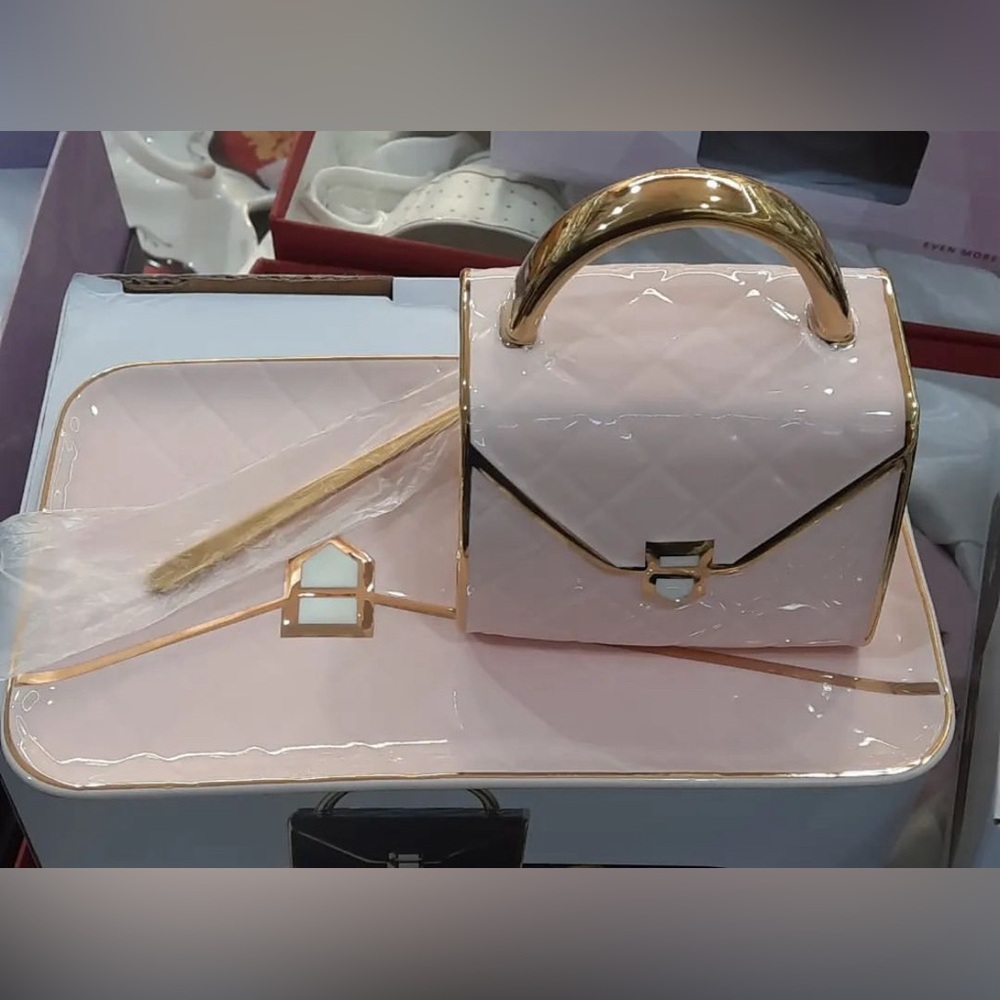 NEW! Unique purse tea set 🫖👛 - Picture 2 of 7